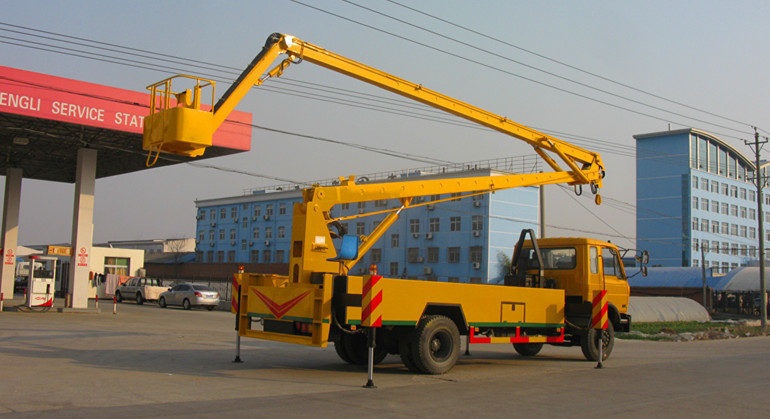  東風(fēng)153高空作業(yè)車