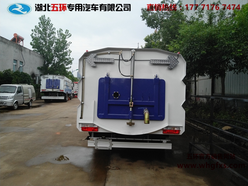  東風(fēng)不上戶洗掃車 4方水箱/4方塵箱