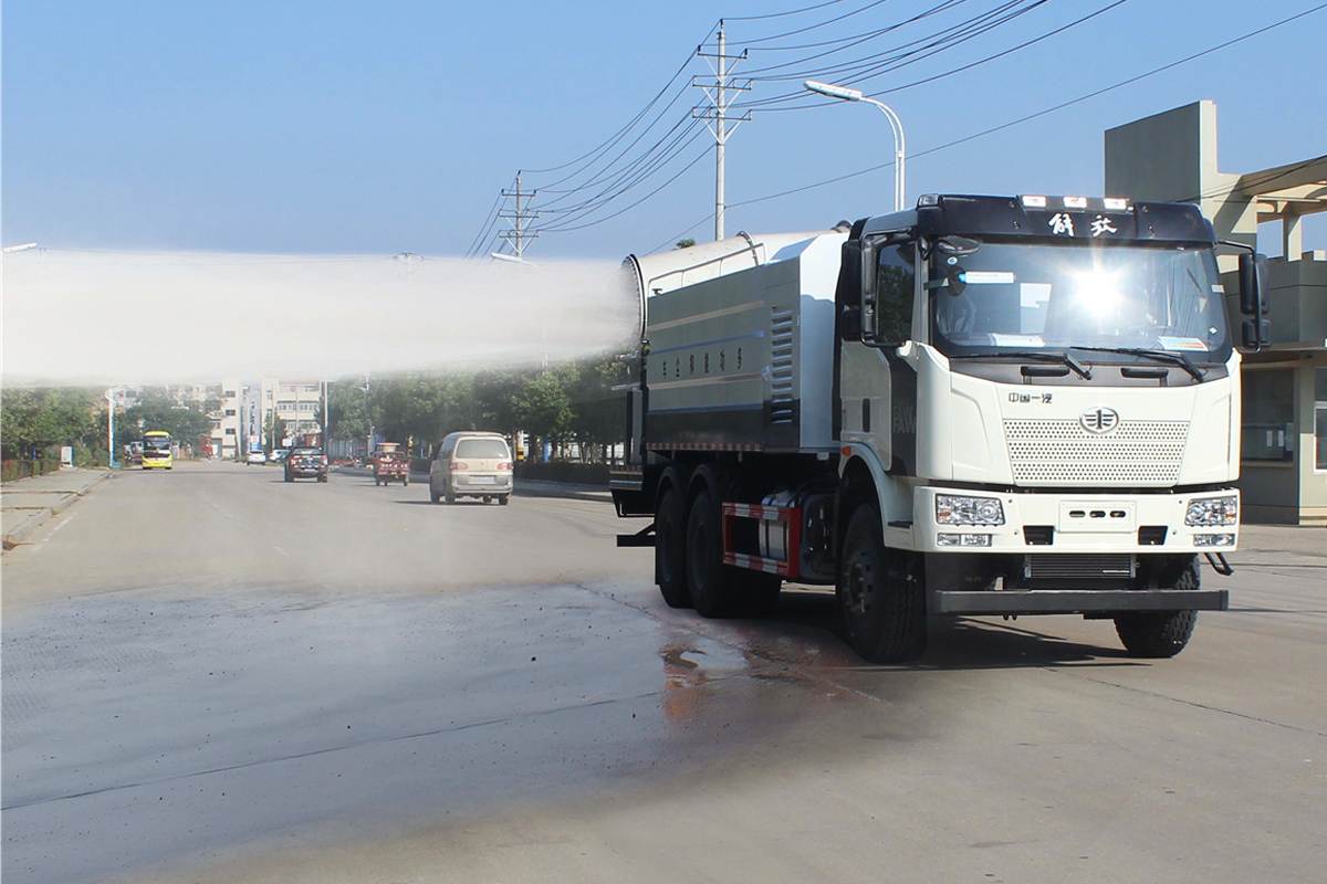  解放后雙橋多功能抑塵車