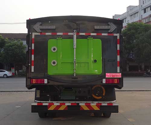  解放中型洗掃車 9方水箱/7方塵箱